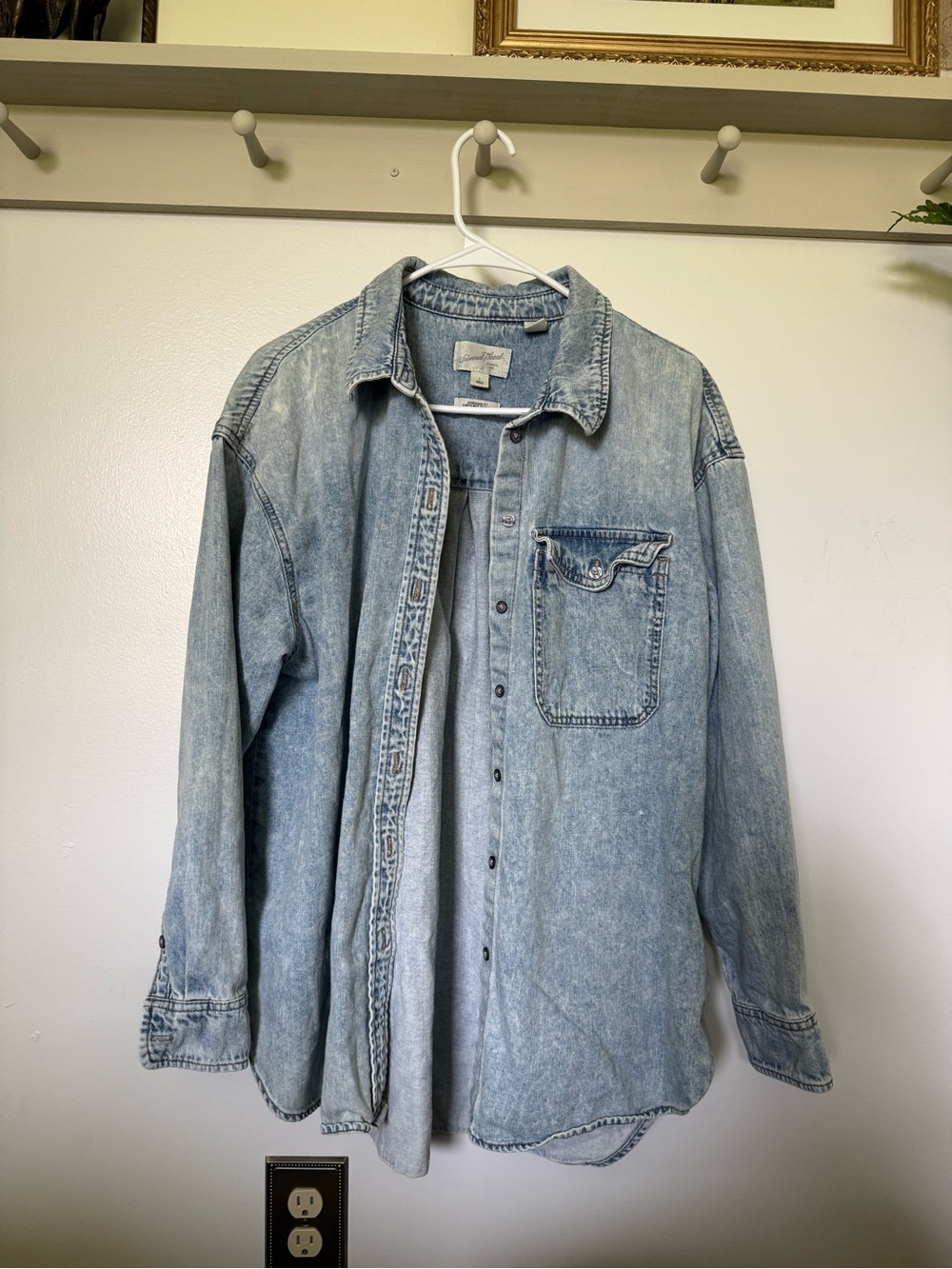 Universal Thread Light Wash Denim Button-Up Shirt